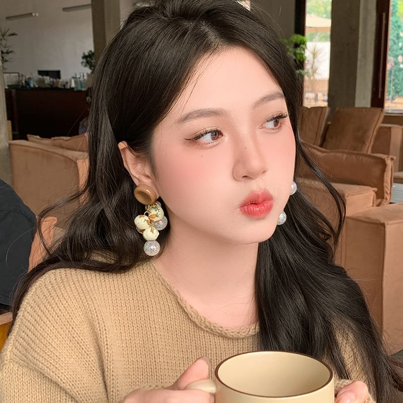 Tropfenperlen-Ohrring-Druck, Blumenstoff