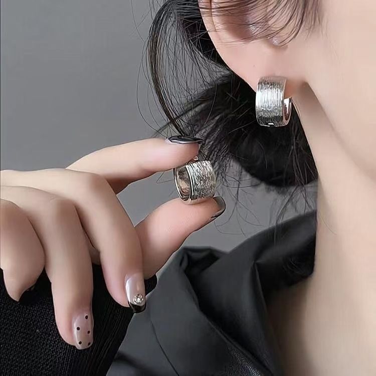 Huggie Alloy Earring Brushed