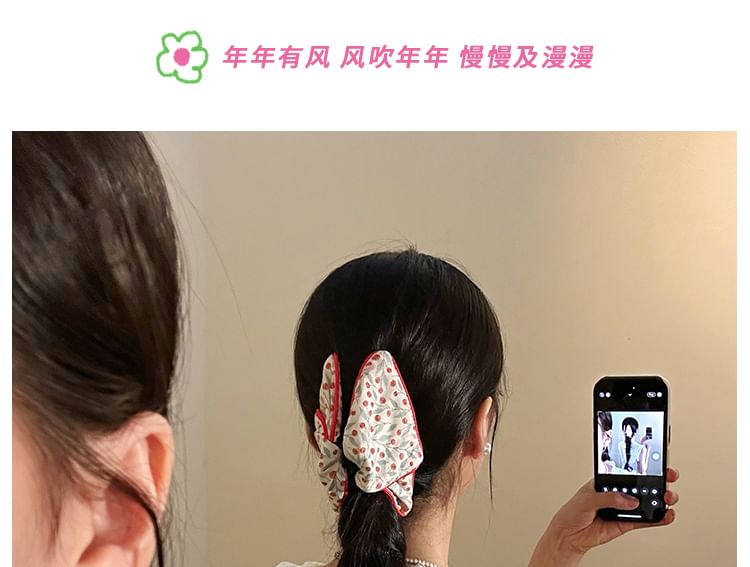 Print Claw Fabric Hair Floral