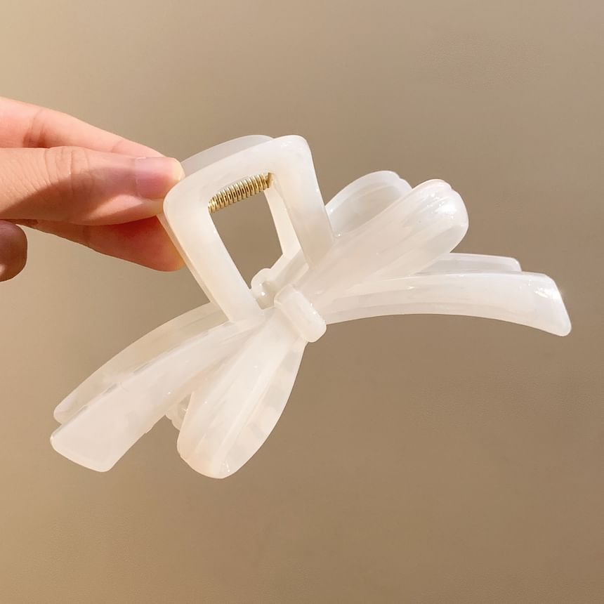 Claw Hair Bow