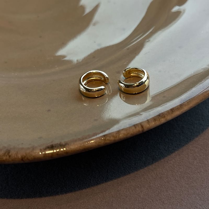 Cuff Plain Ear