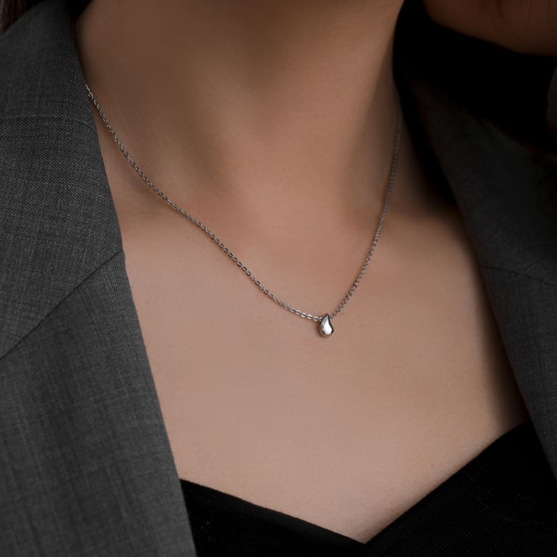 ネックレスペンダント ティアドロップ