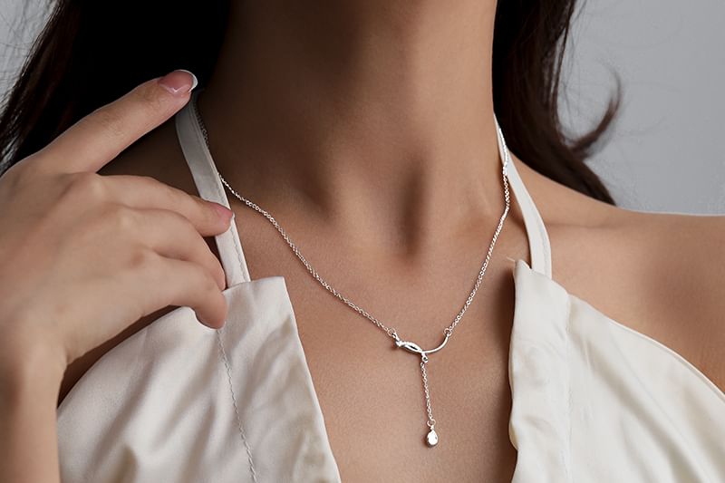 ネックレス ラインストーン ペンダント