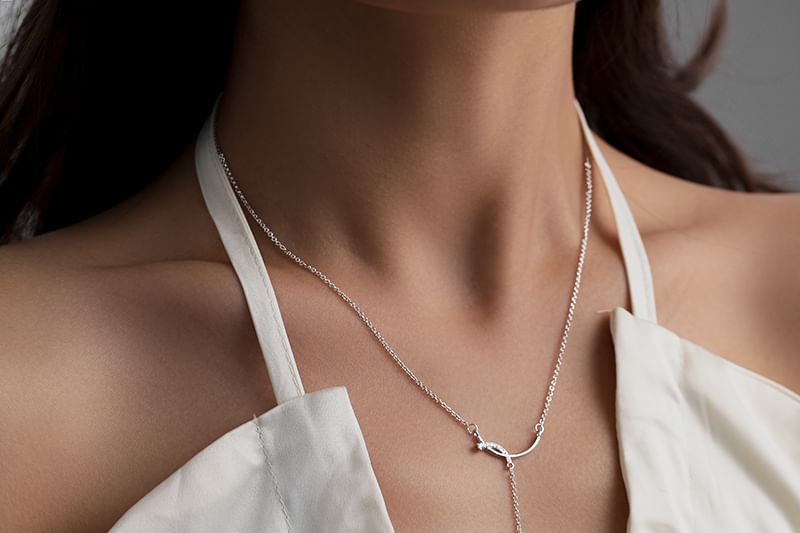 ネックレス ラインストーン ペンダント