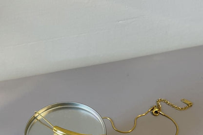 メタルネックレス