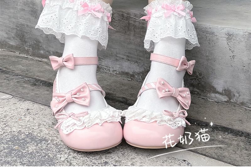 Socken mit Schleife und Spitze