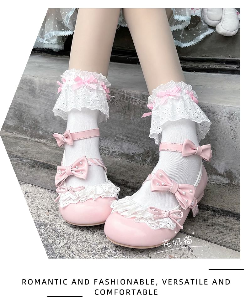 Socken mit Schleife und Spitze