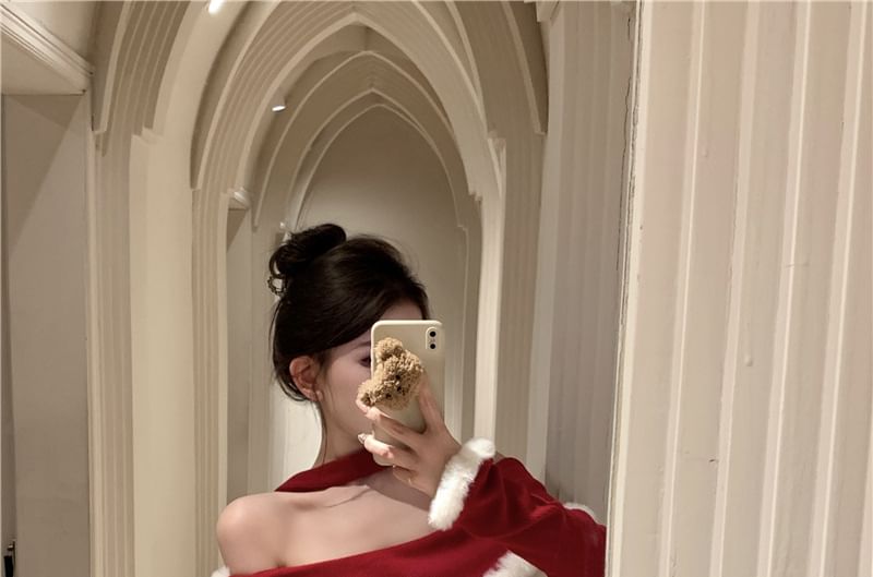 Long-Sleeve Halter Off-Shoulder Contrast Fluffy Trim Ruched Mini Sheath Dress