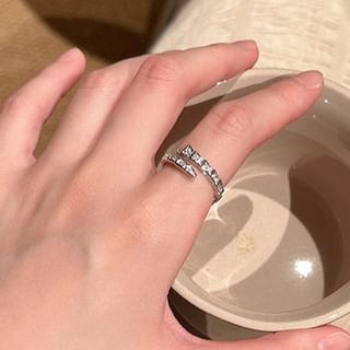 スネークラインストーンリングオープン