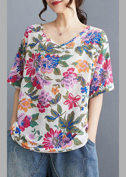 ゆったりとしたプリントの夏の赤いシャツネックテレビ