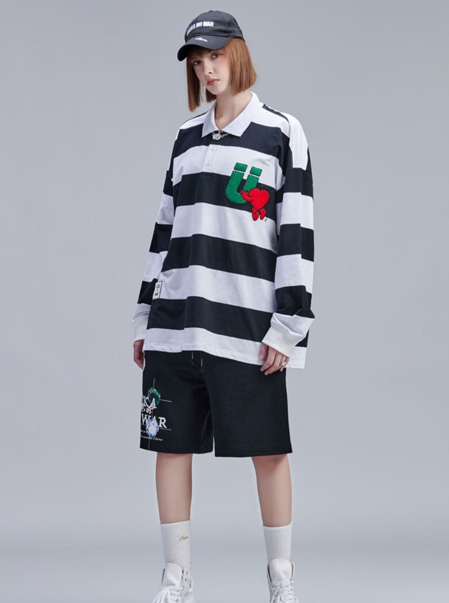 ゆったりとしたボーダー柄ビッグトップスポロ