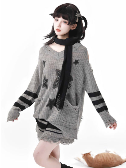 オフショルダースカート + Vネック レイジーニット