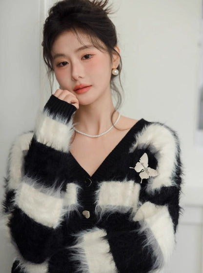 Gestreifter Schmetterlings-Chic-Shaggy-Cardigan