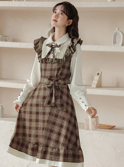 ブラウンのレトロスカートスタイル、サスペンダー、ヘップバーン、フレンチフリル