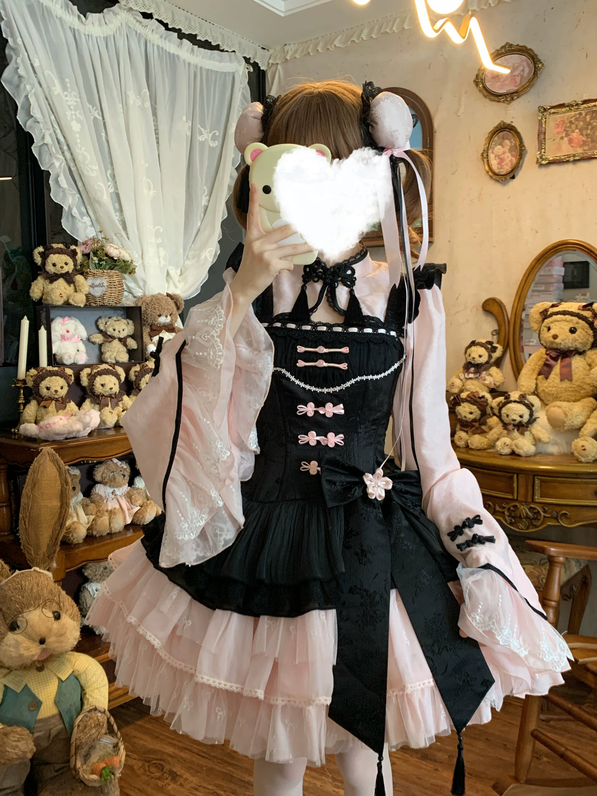 Black and pink Chanhua Xu Chinese-inspired Lolita coordinate