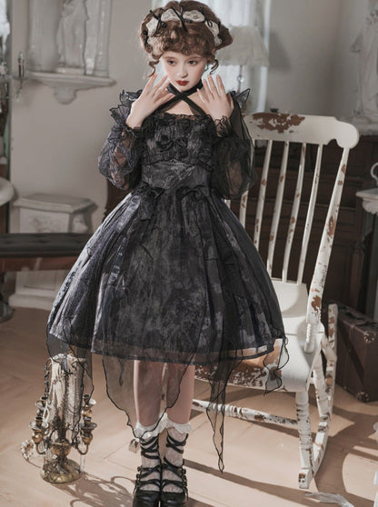 Dunkles Kleid Kleine Gothic Lolita Prinzessin