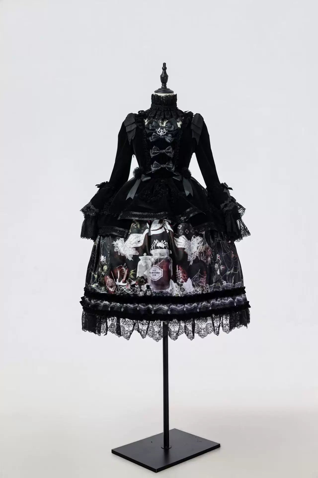 Hunting Monster Strawberry Series – Velvet Lolita Dress / SK / Coat / Top