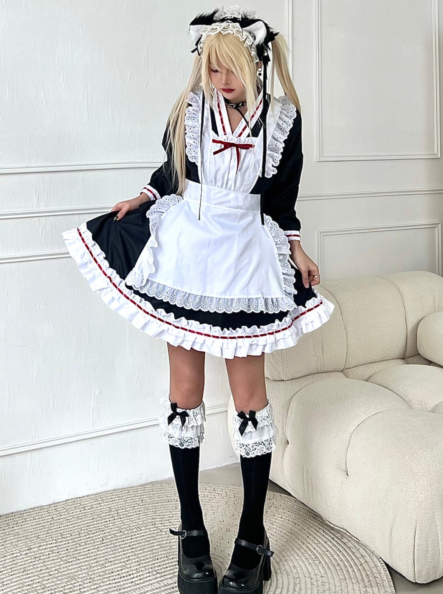 Kleid Monochrome Maid Frilled