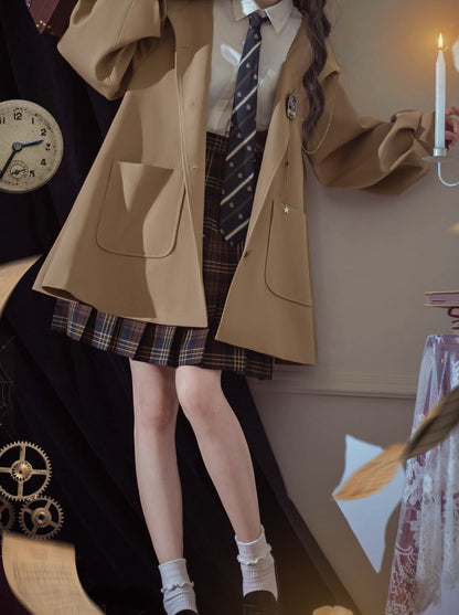 College Cloak Jacket Brooch Retro Magic + College