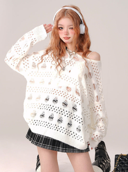 Zerrissenes, weißes Stricktop mit Cut-Out