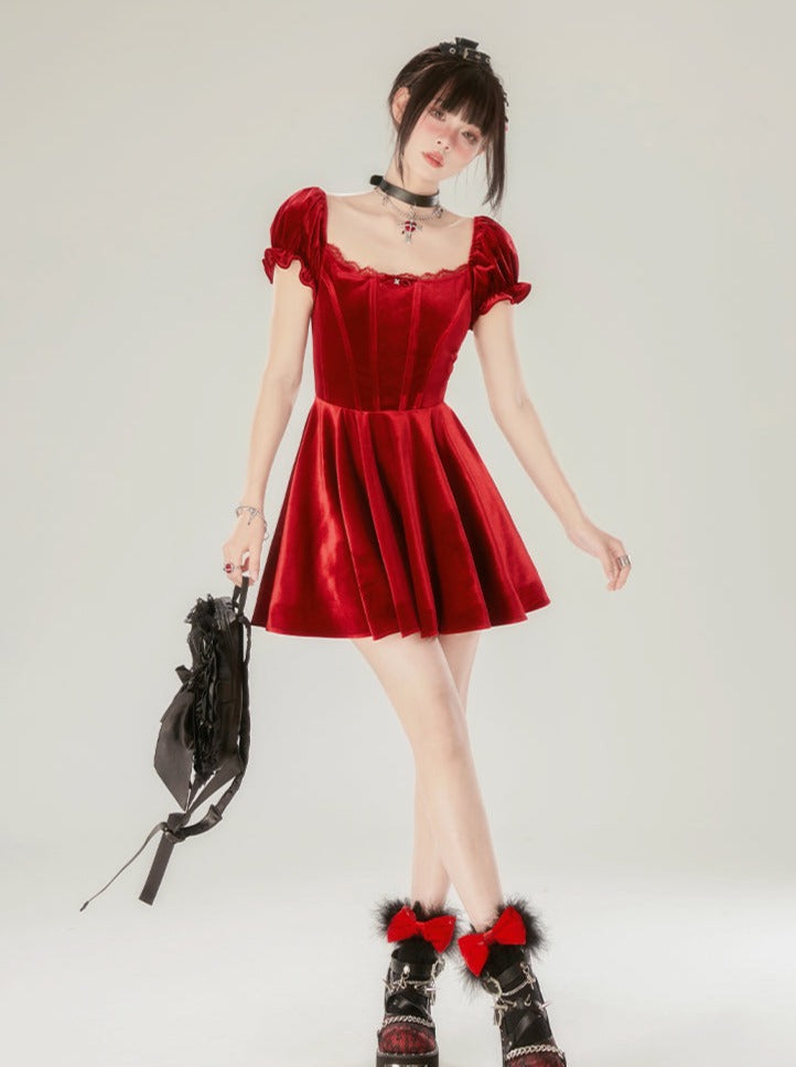 パフスリーブスエードレッドドレス