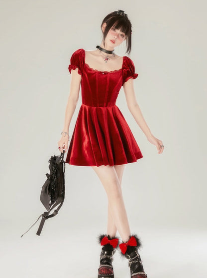 パフスリーブスエードレッドドレス