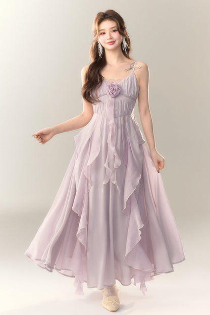 Rosenkleid mit schwerer Rüschenarbeit