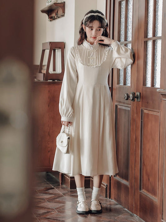 Puppe mit langem Kragen und Stehkragen, chinesisches Kleid