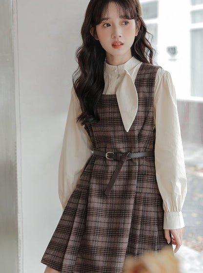 Karierter Rock, Schleifenhemd + Hosenträger