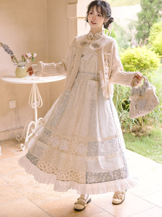 セーターカラーの小さなエプロンドレス + フェイクレトロフラワー