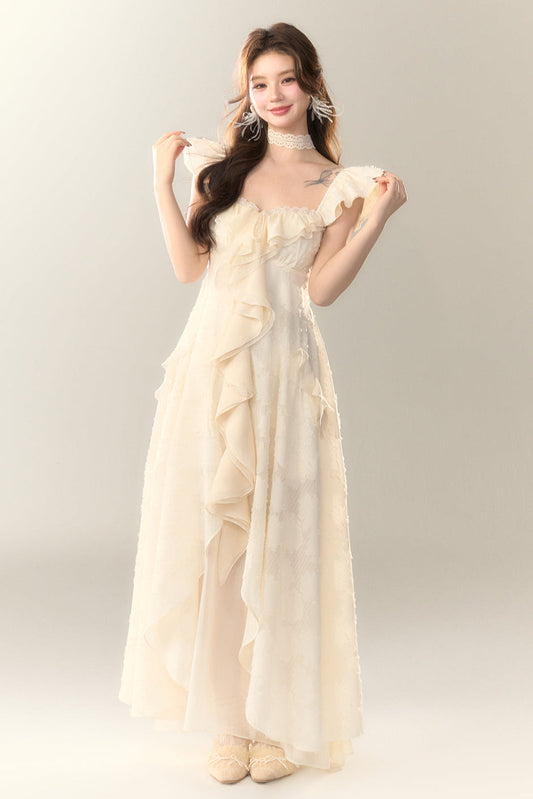 Jacquard-Feiertagskleid mit Rüschen