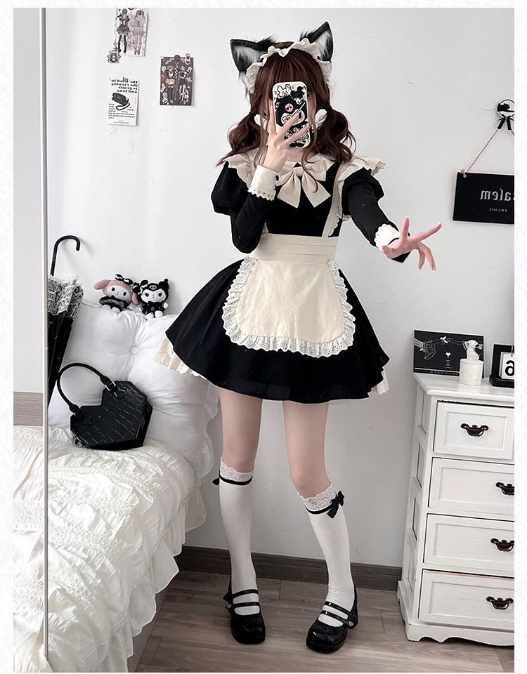 Dienstmädchenkleid Spitze Plissee