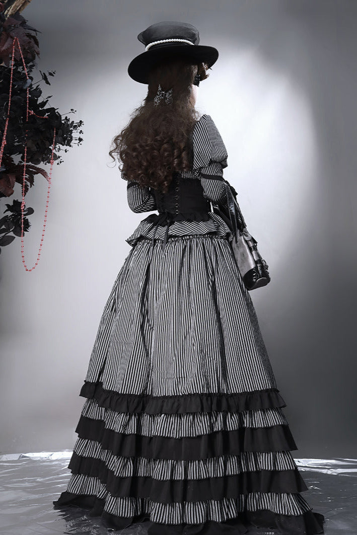 Hemd mit Zwickelärmeln + Reservierungen Rock gestreiftes Korsett Dunkel