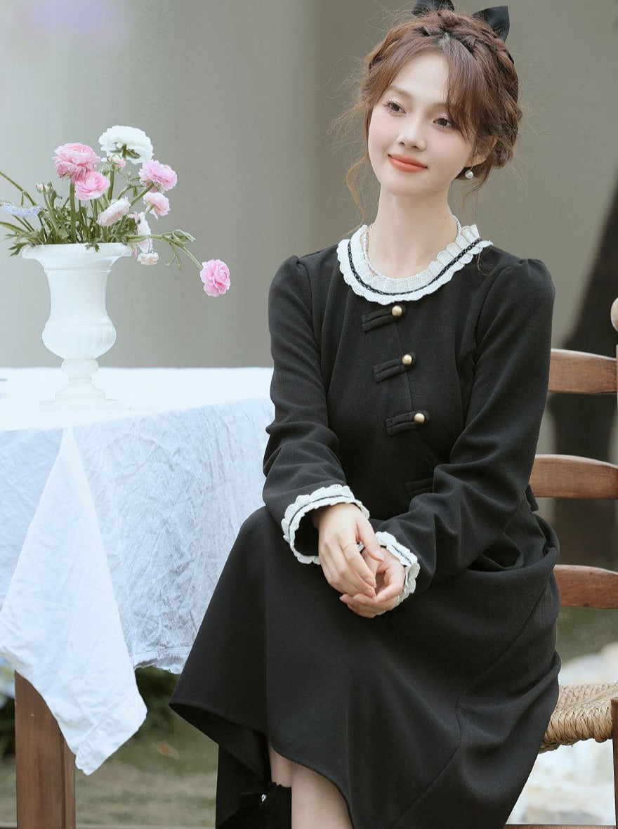 Süßes dunkles Retro-Spitzenkleid