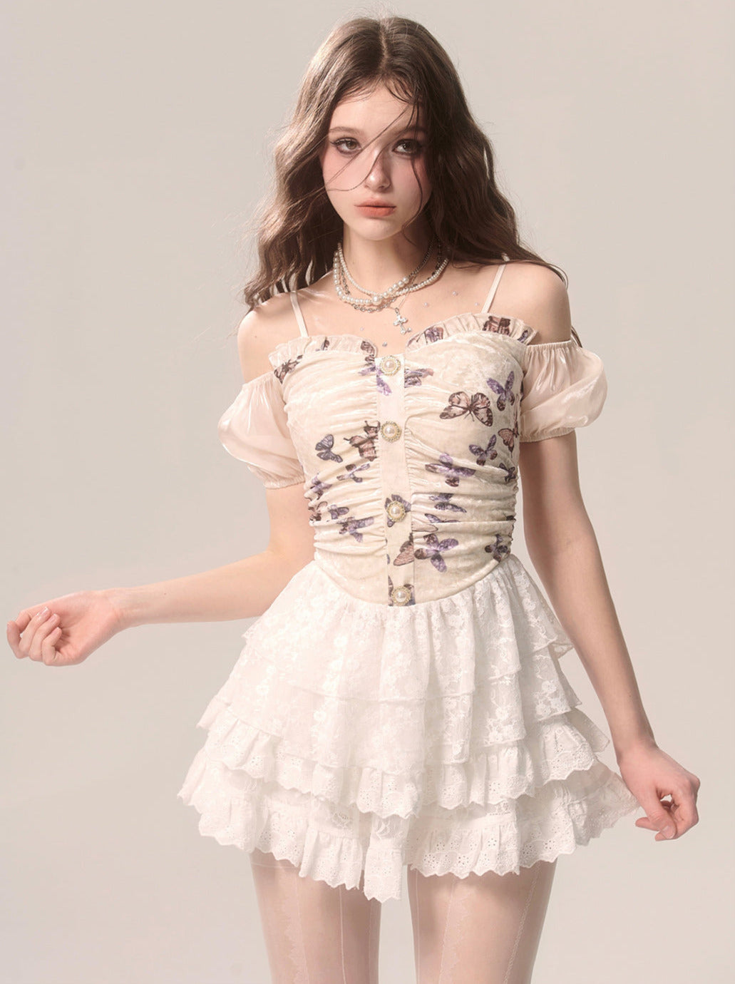 サスペンダーオフショルダーケーキベルベットバレエバタフライレーススタイルフレンチトップ+ホワイトスカート