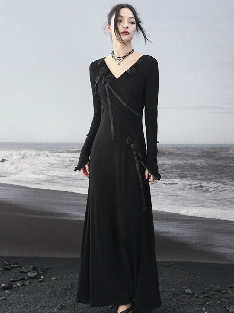 Robe moulante en tricot à col en V