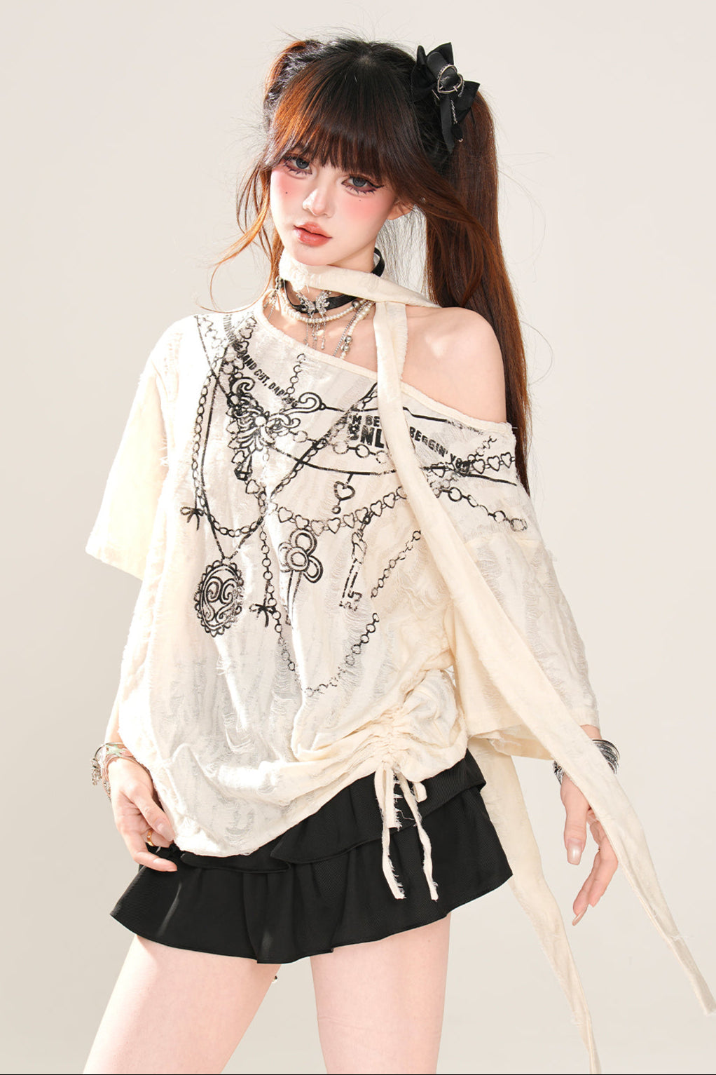 ワンショルダーのゆったりトップス Mine