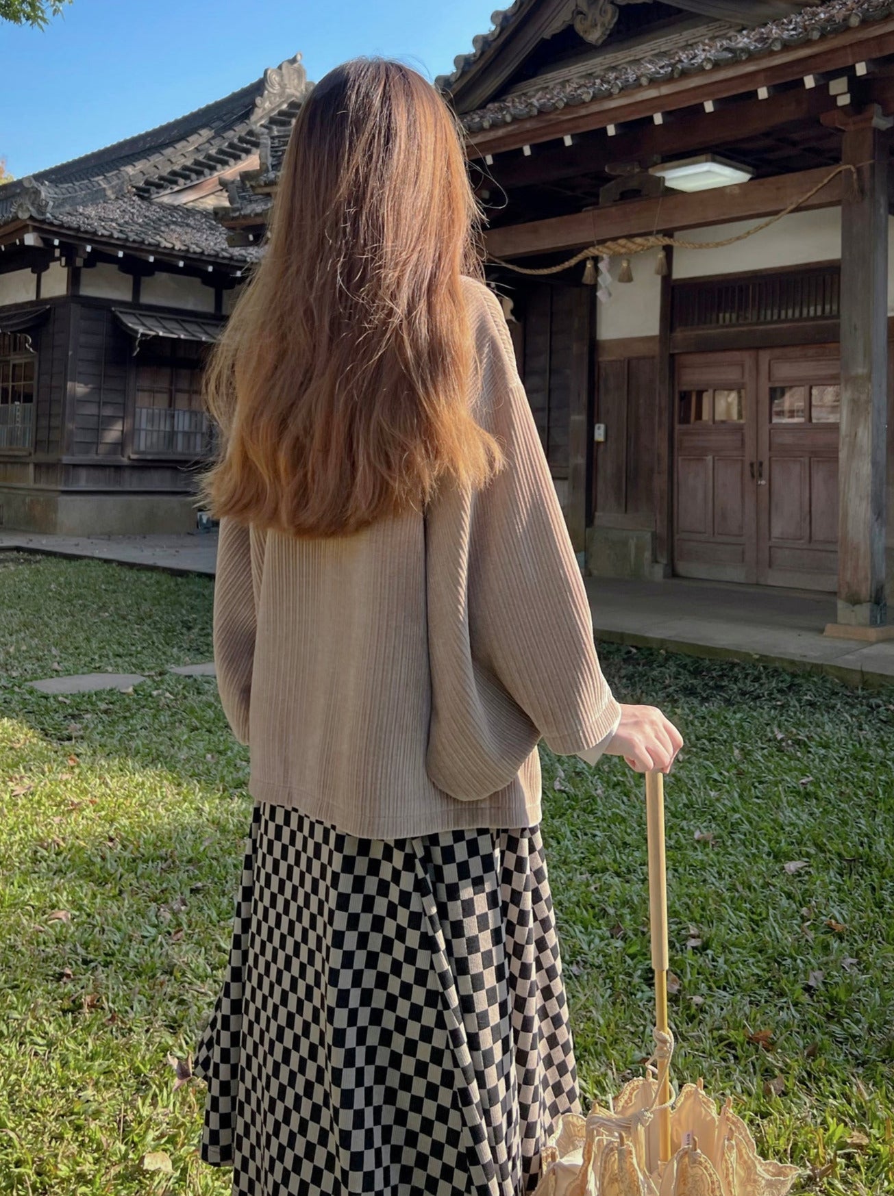 Chiffon Jacket Skirt Retro + Ribbon Checkered Dark Feather Skirt Shirt + Note Showa Brooch Cherry Gray