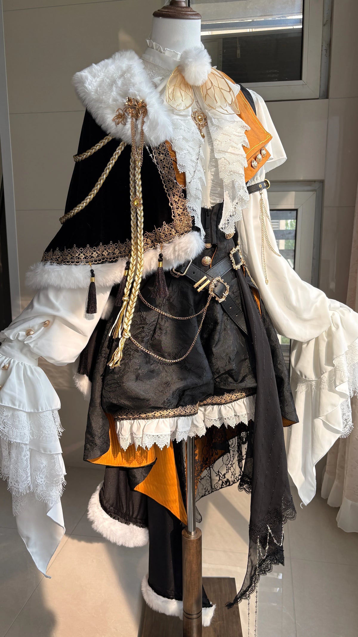 Queen Bee Twins Ouji Lolita Separates