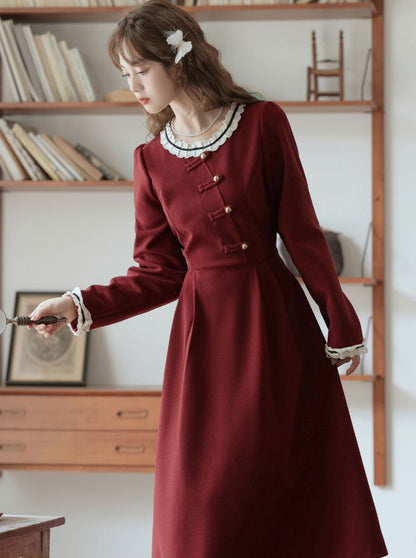 Süßes dunkles Retro-Spitzenkleid