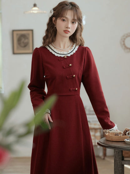 Süßes dunkles Retro-Spitzenkleid