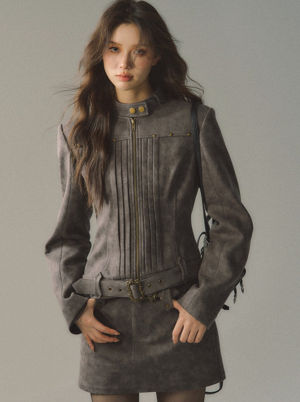 モードオークルのアシンメトリーベルトスカート