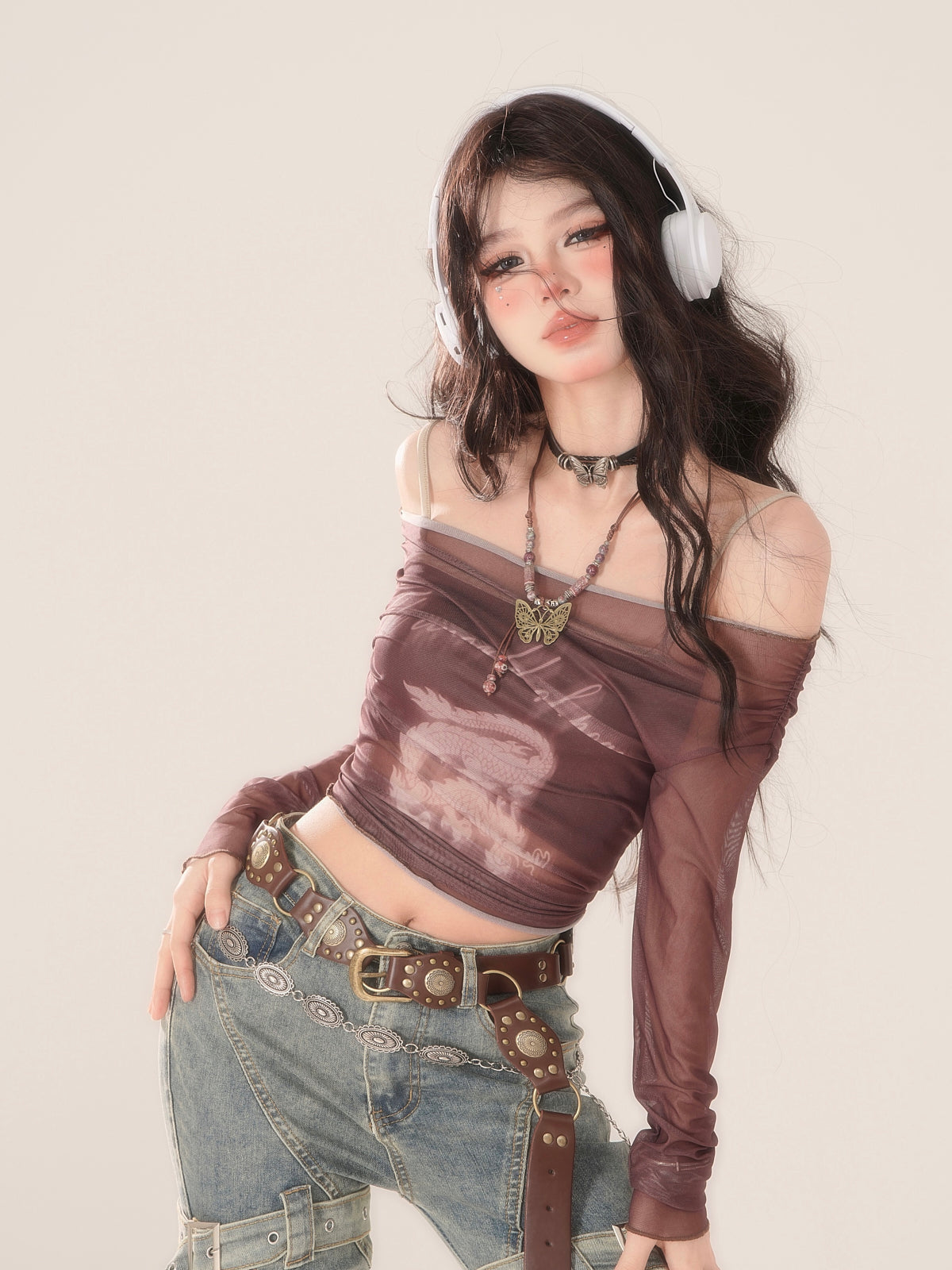 Off-shoulder Y2K Mode Tops