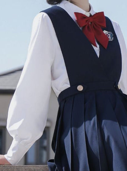 Prinzessinnen-Shirt, weiße Jacke, kurzes Kleid im V-Ausschnitt, College-Stil, schwarz, plissiert