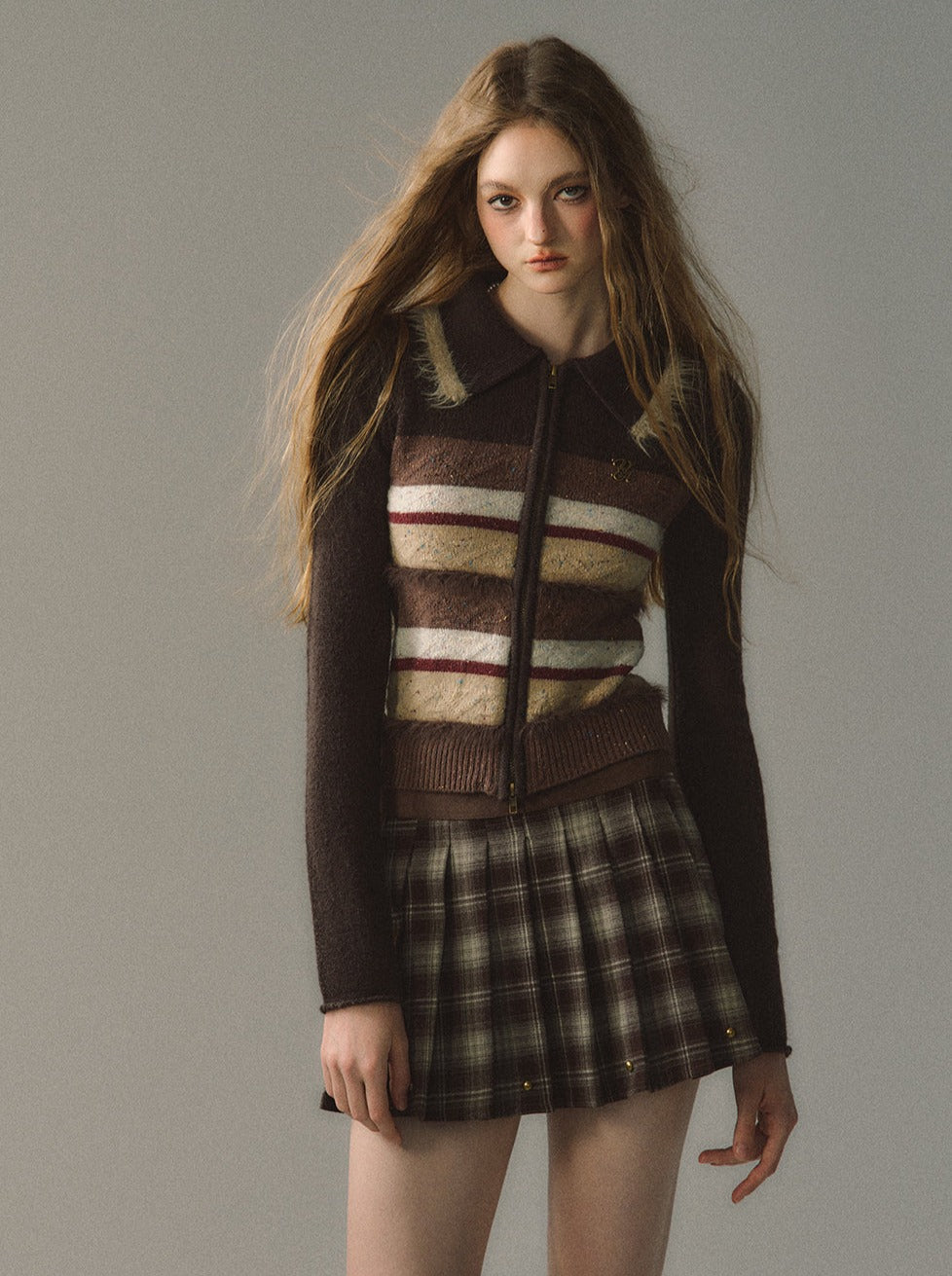 カラフルなストライプ柄ニットカーディガン