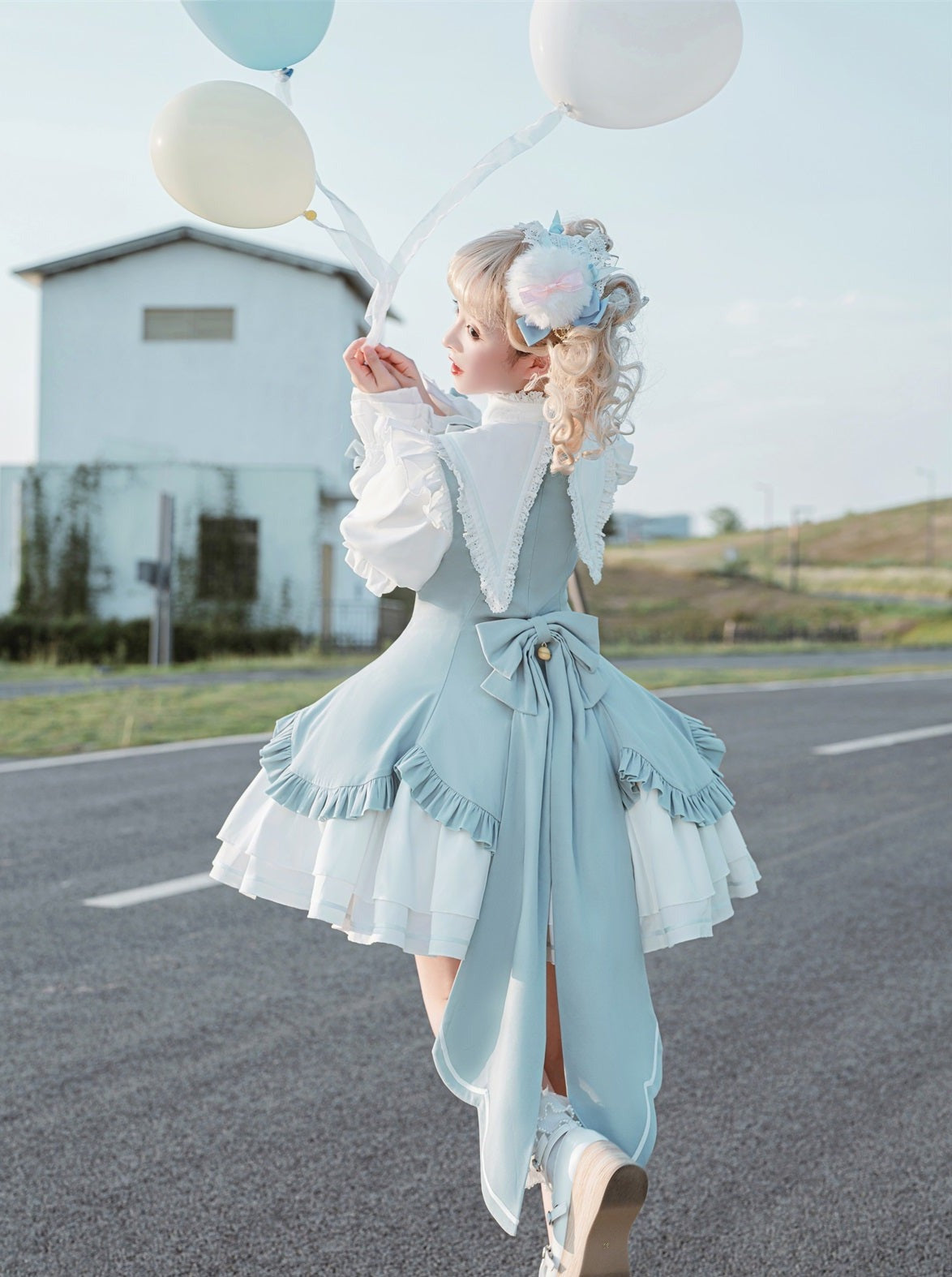 Süßes Lolita-Kleid. Magisches Reservat-Mädchen, mädchenhaft