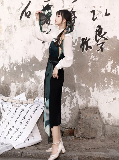 China Hosenträger Bluse Grün Dunkel + Rock + Schal