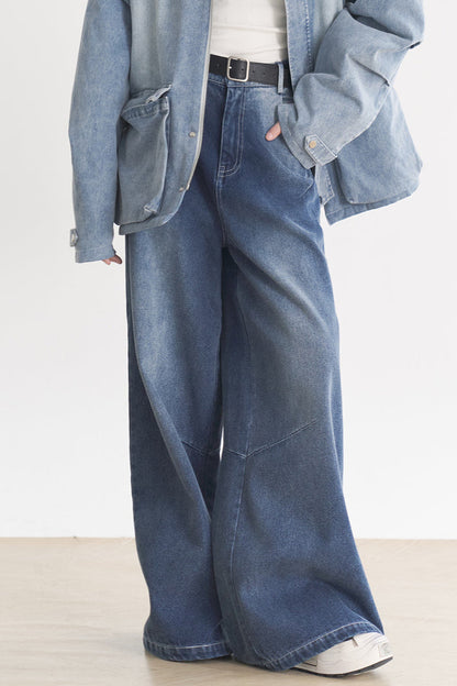 Wide Gravity of Jeans Leg Museum Retro