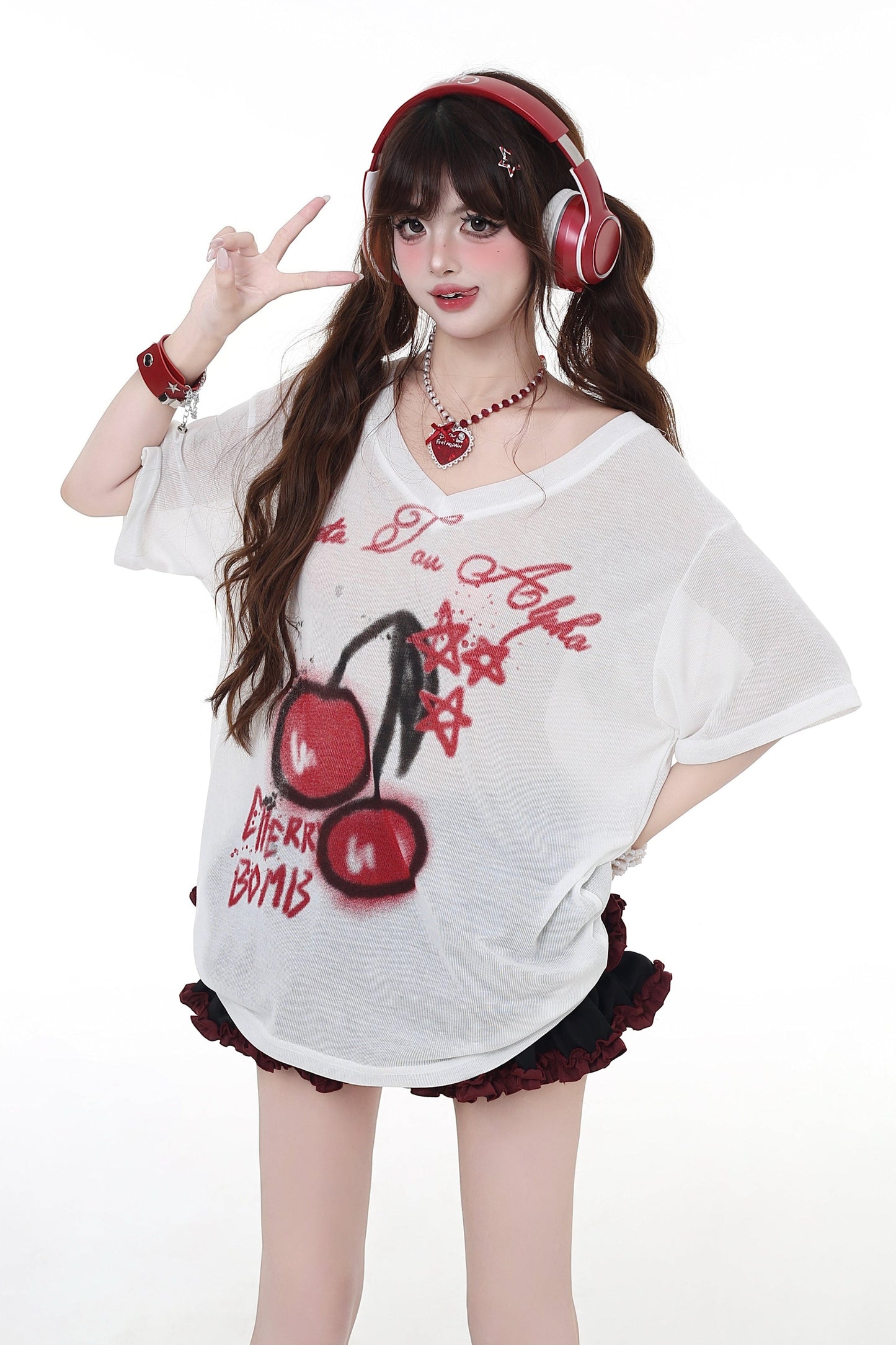 Süßes, cooles T-Shirt mit Kirschkragen