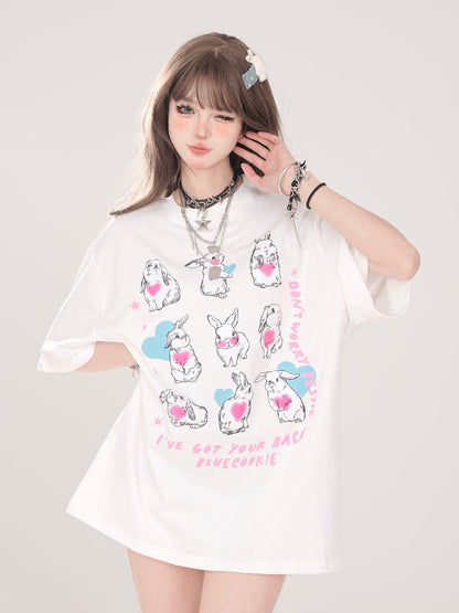 デザインイラストTシャツ キュートなアーティスティックなゆるいウサギ